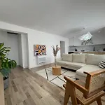 Apart Otel Myslym Shyri's 3*