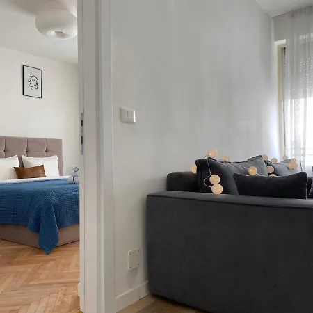 Myslym Shyri's Lägenhetshotell Tirana