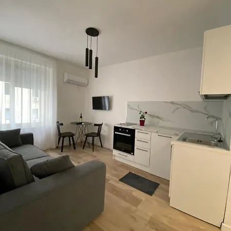 Myslym Shyri's Lägenhetshotell Tirana