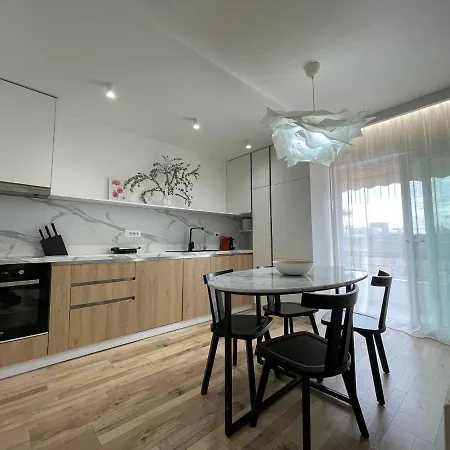 Myslym Shyri's ティラナ