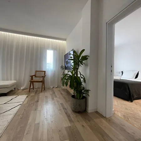 Lägenhetshotell Myslym Shyri's Tirana