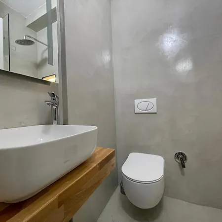 Myslym Shyri's アパートホテル ティラナ