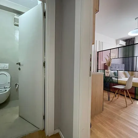 アパートホテル Myslym Shyri's ティラナ